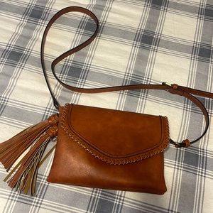 Jen & Co camel colored crossbody bag